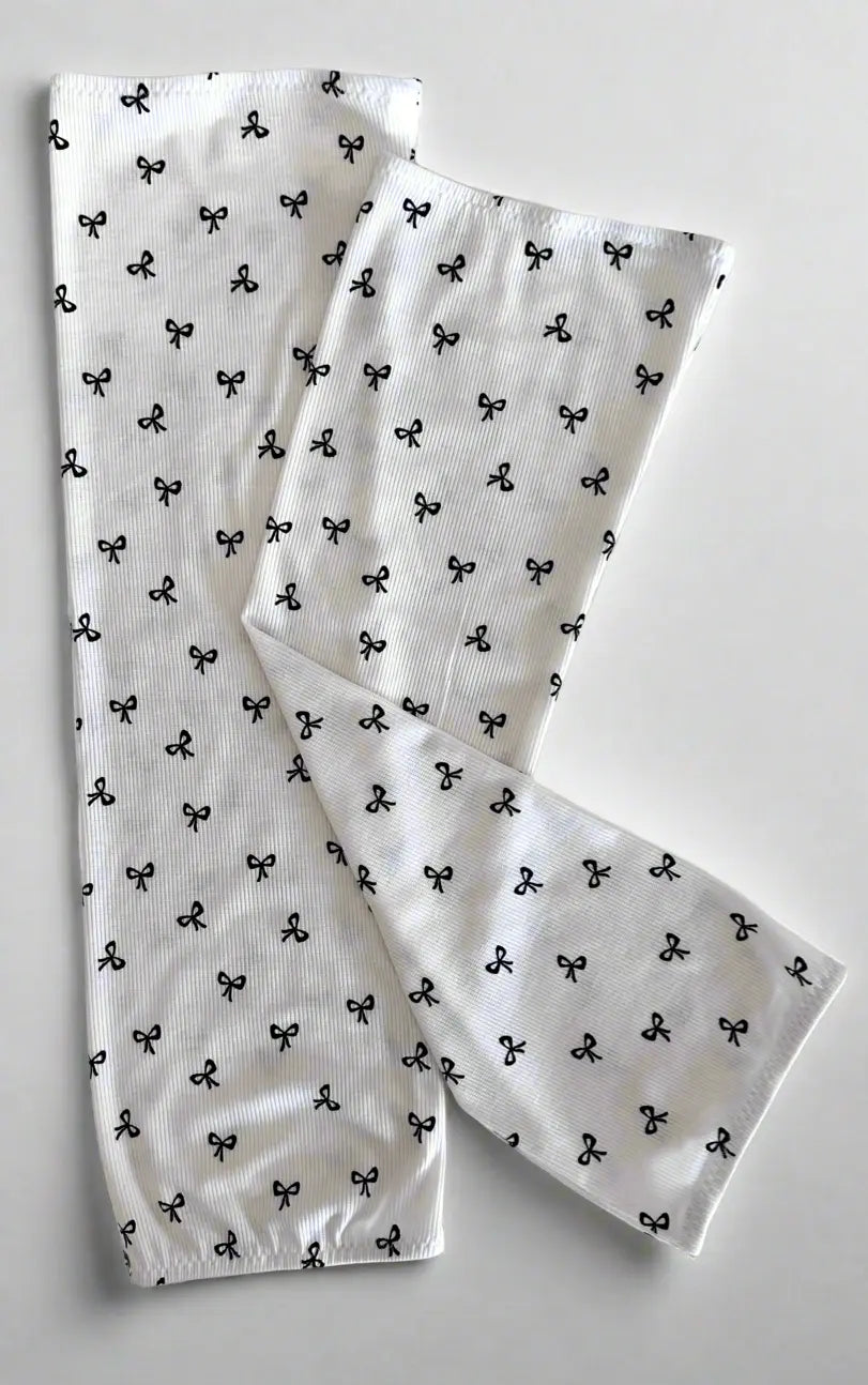 Alice Leg Warmers in White - Fiarawear