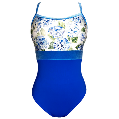 Daisy in Blue Hydrangea